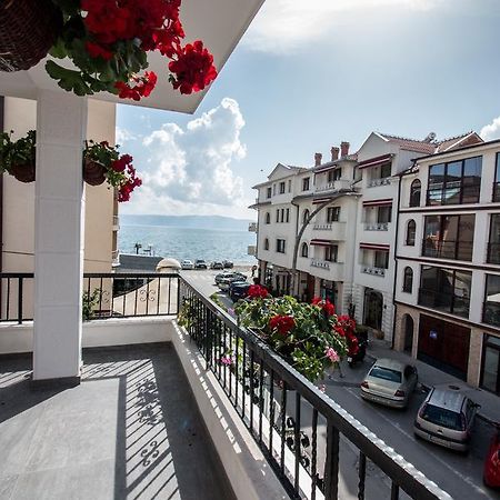 Villa Dudan Lakeview オフリド エクステリア 写真