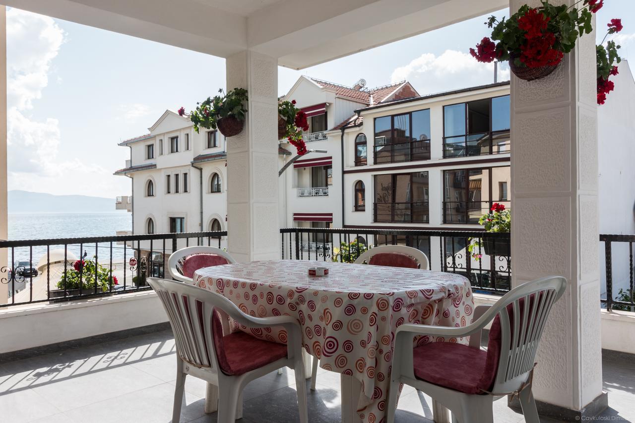 Villa Dudan Lakeview オフリド エクステリア 写真